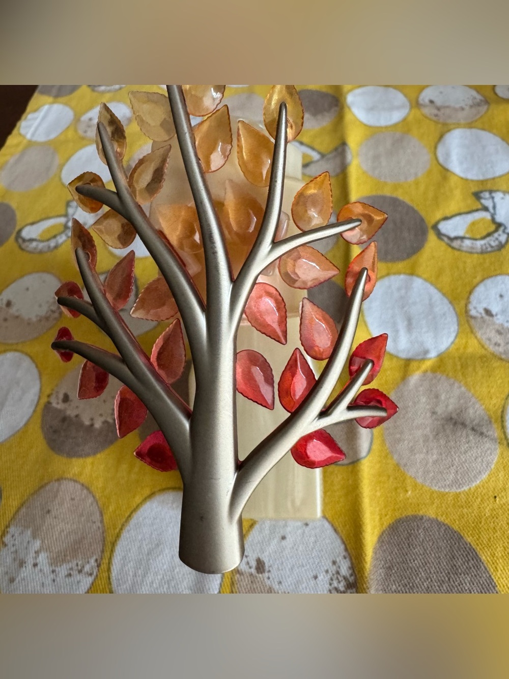 Bath & Body Works Fall Tree Wallflower wall diffuser - Picture 4 of 16